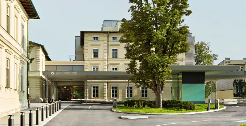 Rudolfinerhaus Private Hospital building